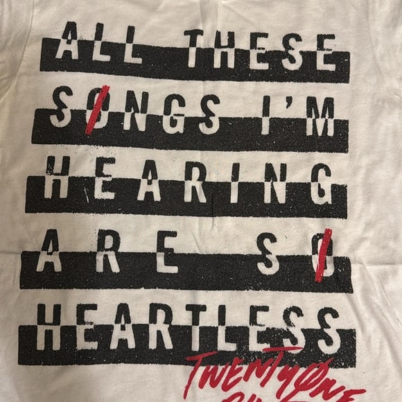 TWENTY ONE PILOTS All These Songs I’m Hearing Are So Heartless White T-Shirt MED - Picture 2 of 8